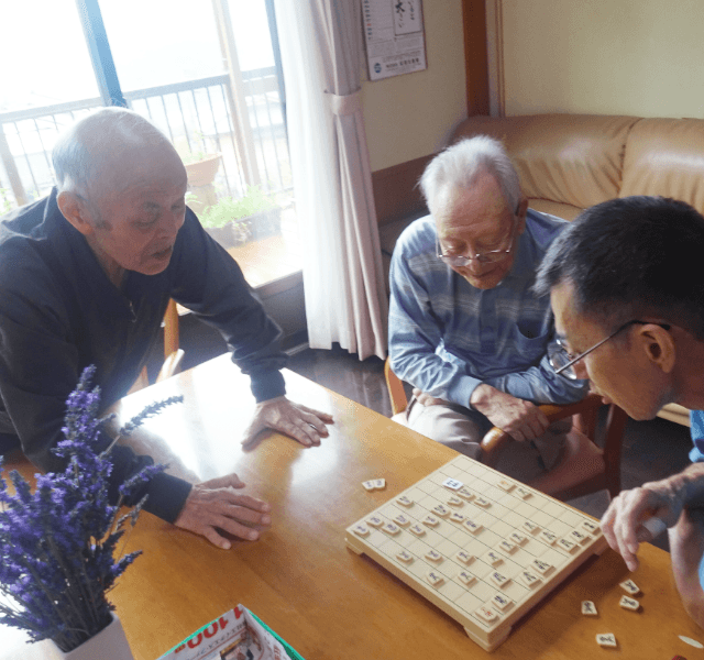 職員と将棋の勝負