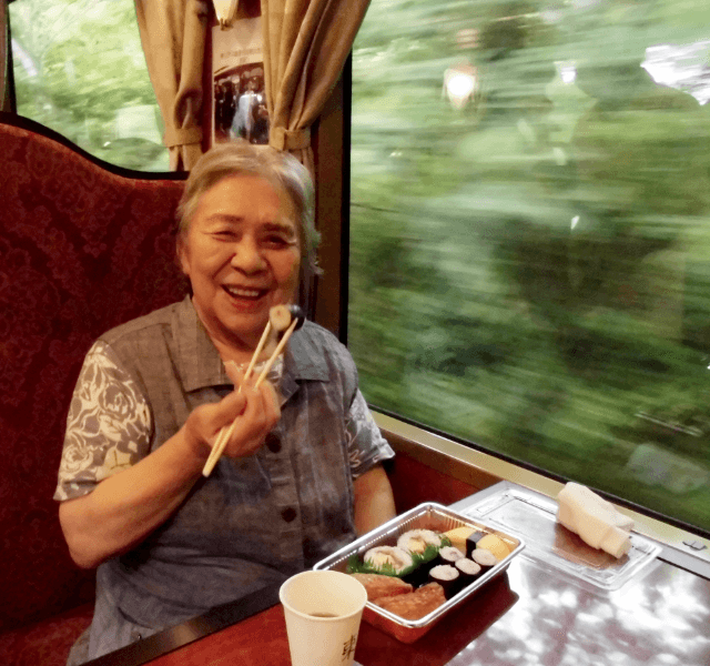 三鉄ツアー!車窓から見える風景を眺めながら、おいしいお弁当を食べました。